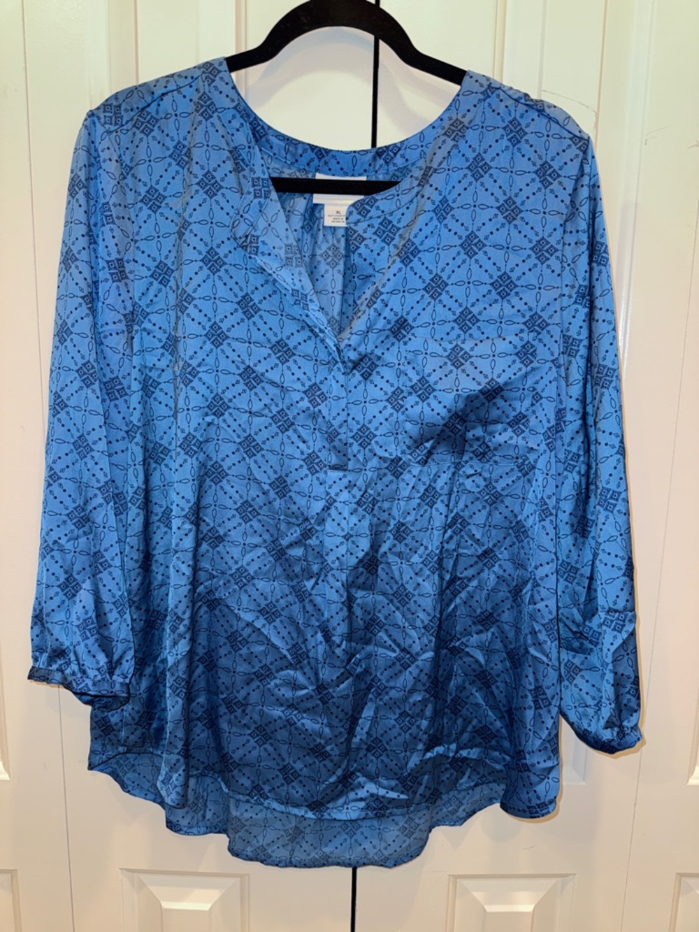Liz Claiborne Blue Geometric Print Long-Sleeve Blouse